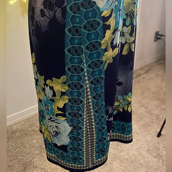 Nina Leonard - Colorful V-neck Faux Wrap Dress - Short Sleeves - Picture 7 of 13